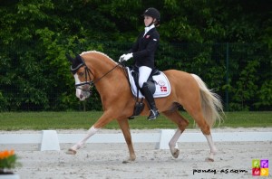 Sandra Aagaard Hyrm et Der Harlekin B - ph. Camille Kirmann