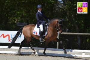 Lou Morali et l'étalon Swyn Barrade à Saumur