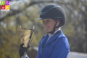 Sarah Desmoules remporte l'As Elite de Montlouis-sur-Loire avec Austin Joyeuse - ph. Poney As