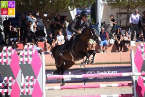 Goldenstar de Silly remporte le titre de champion des 6 ans D sous la selle de Lou Morali – ph. Poney As