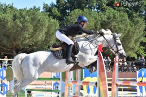 Gabrielle Richard et Beauty Rocq s’emparent de la vitesse et du Grand Prix As Excellence de Macon – ph. Poney As