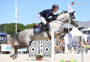 Jack Conlon Gateau et Samba van de Groenheuvel dans la finale des championnats de France As Poney Elite Excellence en juillet dernier – ph. Poney As