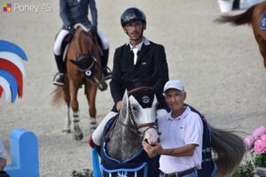 Jinkle du Luot est sacré champion des 4 ans D avec Dimitri Lequeux - ph. Poney As