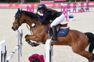 Zoé Maréchal et Berlioz d’Henann remportent l'épreuve phare de la TDA de Compiègne - ph. Poney As