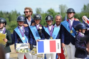 L'équipe de France sur la plus haute marche des championnats d'Europe de Westerstede - ph. Susanne Lehmann - www.foto-job.com